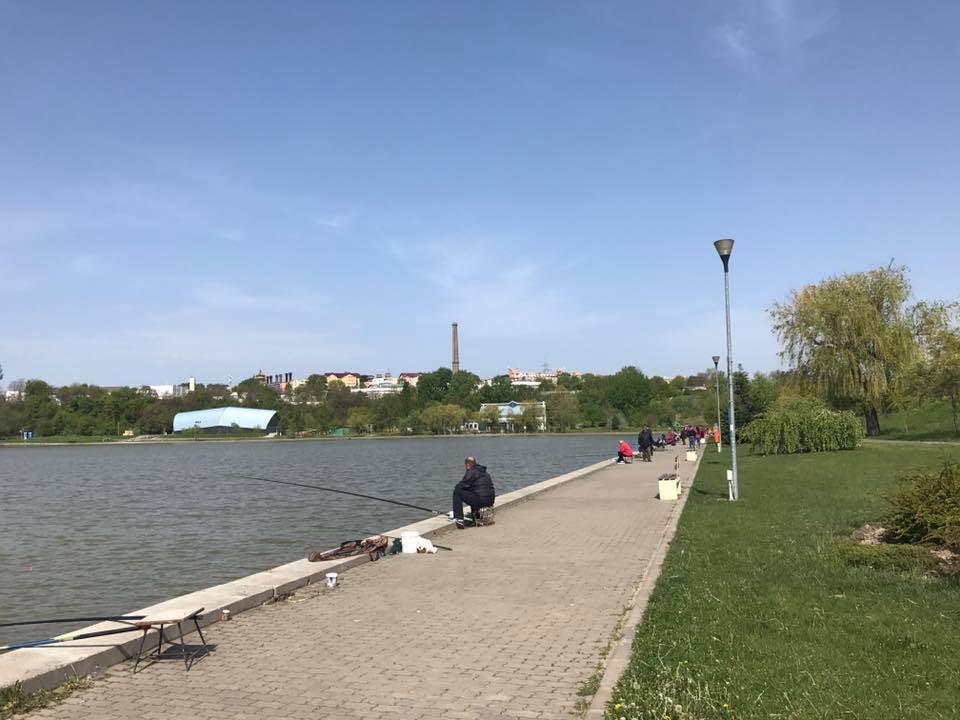 Se interzice pescuitul recreativ si sportiv pe lacul Ciuperca